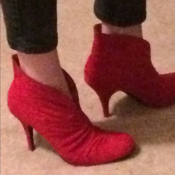 Red booties - Picture 3 of 3